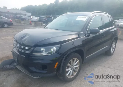 2017 Volkswagen Tiguan 2.0T Wolfsburg Edition z USA, uszkodzony, nr VIN WVGSV7AX5HK031433